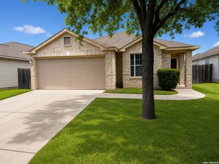 8835 Laguna Rio, San Antonio, TX 78251