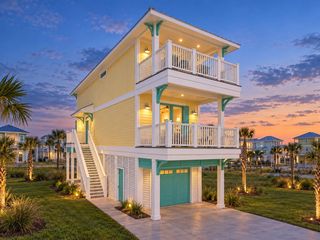 805 Bikini Street, Crystal Beach, TX 77650
