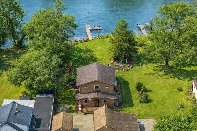 8508 Fox River ROAD, Waterford, WI 53185