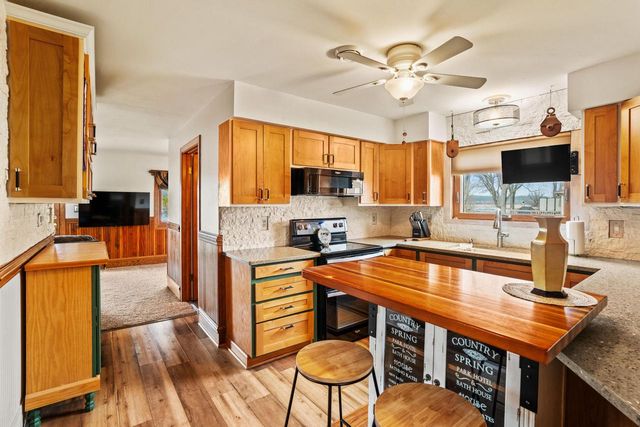 8508 Fox River ROAD, Waterford, WI 53185