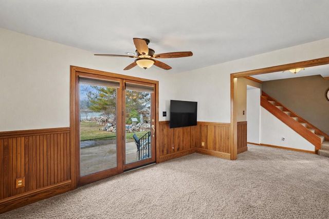 8508 Fox River ROAD, Waterford, WI 53185