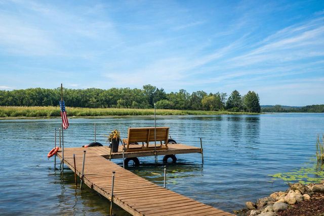 8508 Fox River ROAD, Waterford, WI 53185