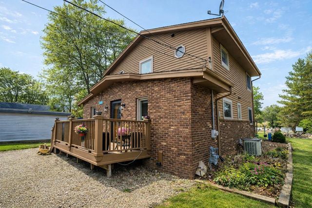 8508 Fox River ROAD, Waterford, WI 53185