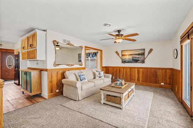 8508 Fox River ROAD, Waterford, WI 53185