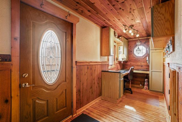 8508 Fox River ROAD, Waterford, WI 53185