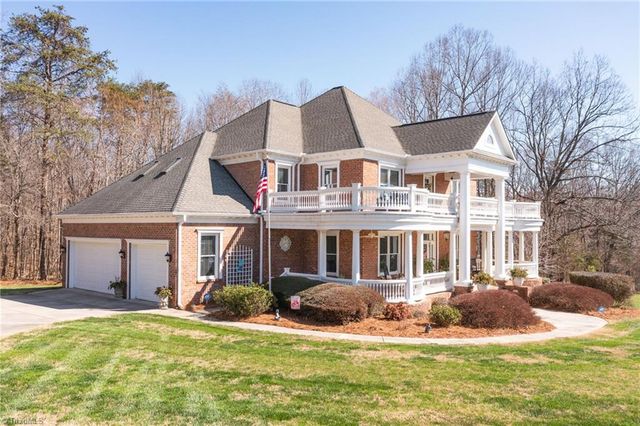 441 Mashie Drive, Summerfield, NC 27358