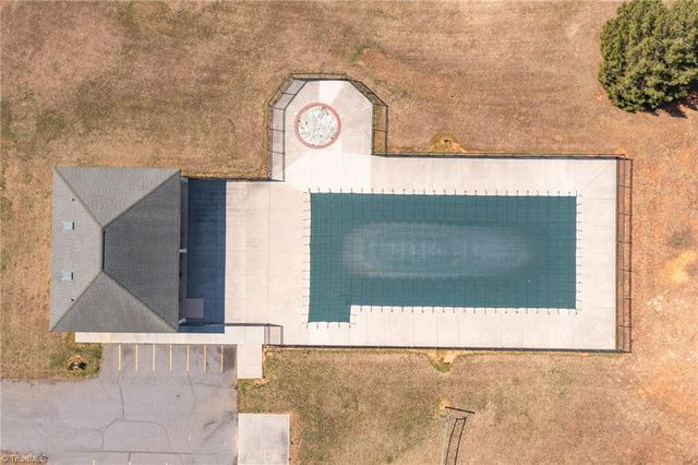 441 Mashie Drive, Summerfield, NC 27358