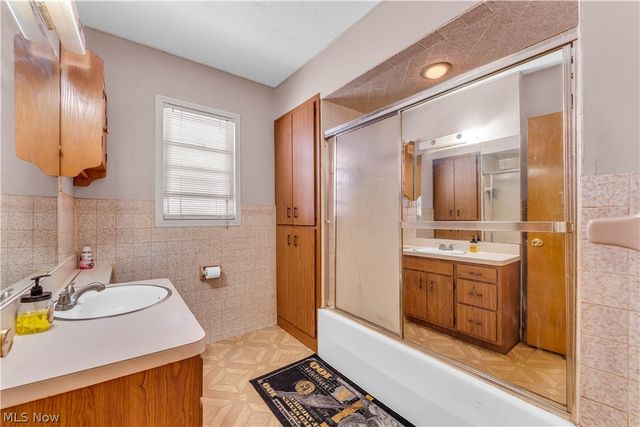 19720 Pasnow Avenue, Euclid, OH 44119