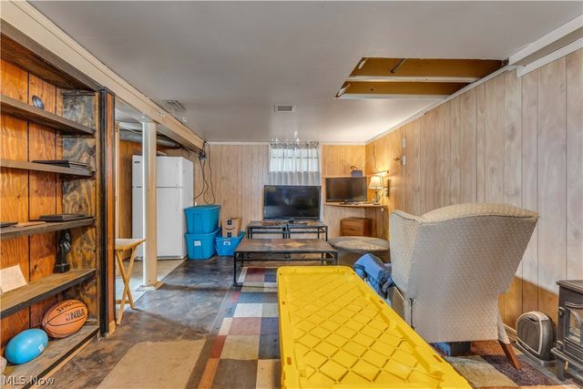 19720 Pasnow Avenue, Euclid, OH 44119