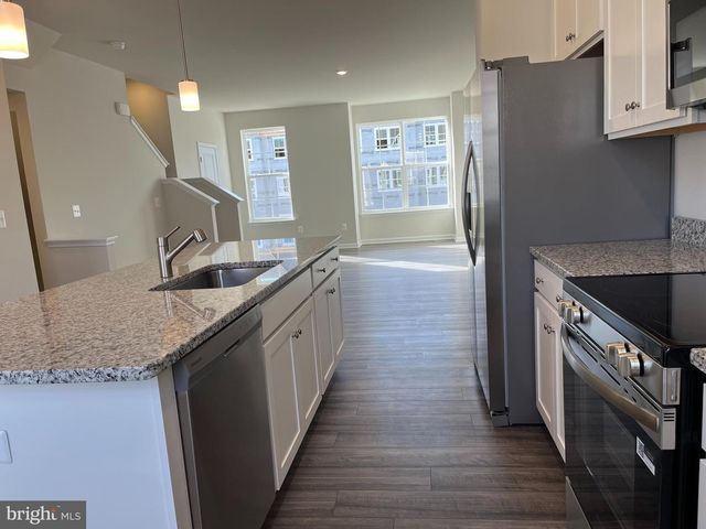 121 CANNING RD, Inwood, WV 25428