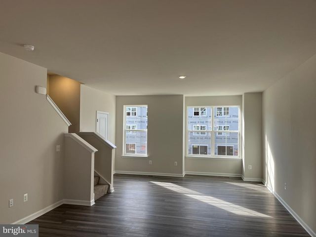 121 CANNING RD, Inwood, WV 25428