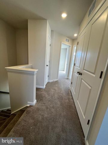 121 CANNING RD, Inwood, WV 25428