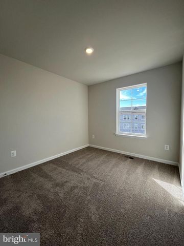 121 CANNING RD, Inwood, WV 25428