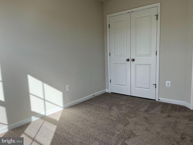 121 CANNING RD, Inwood, WV 25428