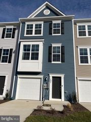 121 CANNING RD, Inwood, WV 25428