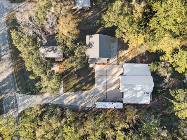 1763 Bay Grove Road, Freeport, FL 32439