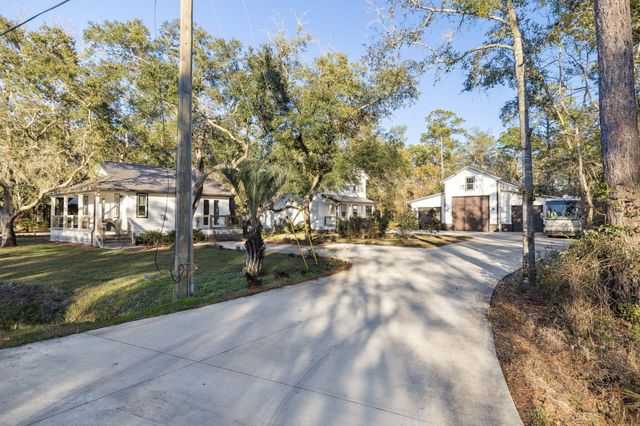 1763 Bay Grove Road, Freeport, FL 32439