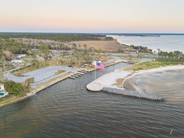 1763 Bay Grove Road, Freeport, FL 32439