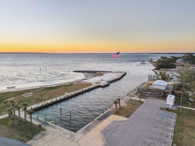 1763 Bay Grove Road, Freeport, FL 32439