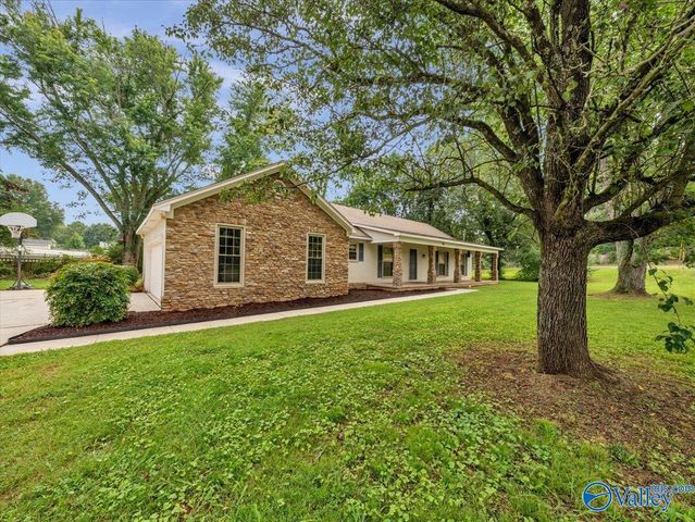 100 Brass Oak Drive, Madison, AL 35758