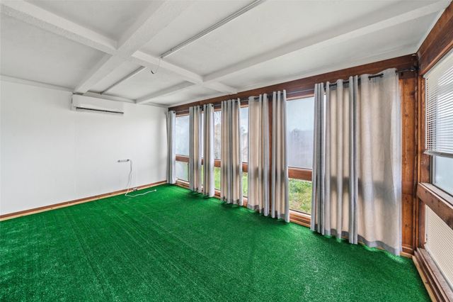 416 Rolling Hills Drive, Conroe, TX 77304