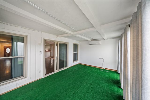 416 Rolling Hills Drive, Conroe, TX 77304