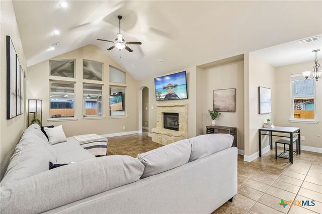 527 Pecan Forest, New Braunfels, TX 78130