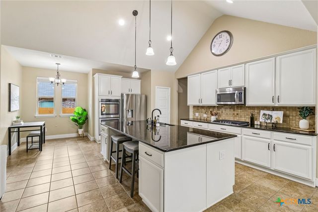 527 Pecan Forest, New Braunfels, TX 78130