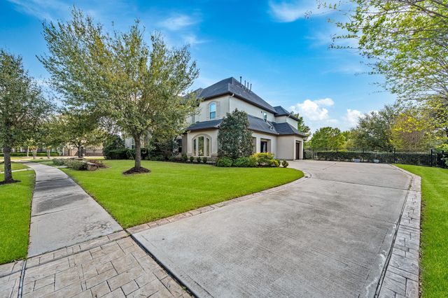 17515 W Bremonds Bend Court, Cypress, TX 77433