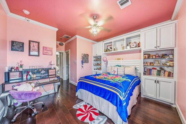 17515 W Bremonds Bend Court, Cypress, TX 77433