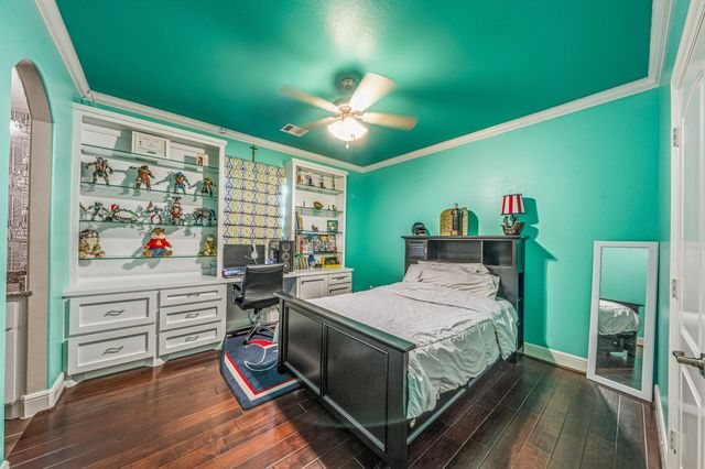 17515 W Bremonds Bend Court, Cypress, TX 77433