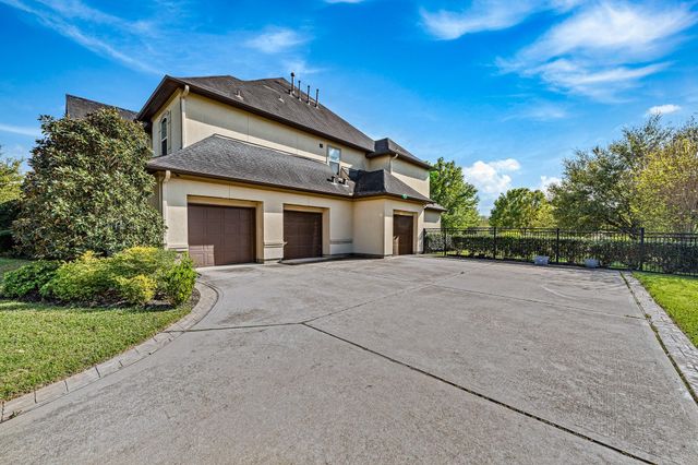 17515 W Bremonds Bend Court, Cypress, TX 77433