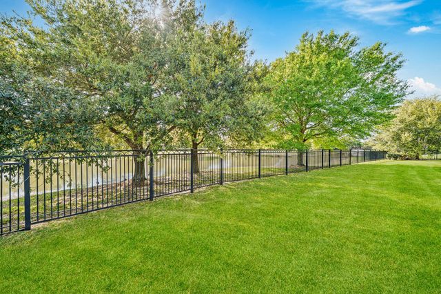 17515 W Bremonds Bend Court, Cypress, TX 77433