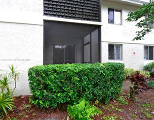 703 Gardens Drive 102, Pompano Beach, FL 33069