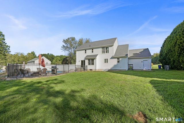 8 Birchview Drive, Ellington, CT 06029