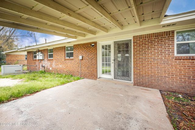6217 Browning Drive, Ocean Springs, MS 39564