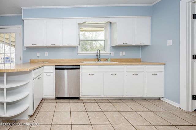 6217 Browning Drive, Ocean Springs, MS 39564