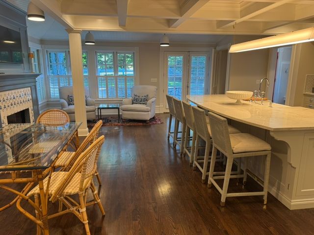 464 Oakwood Avenue, Lake Forest, IL 60045