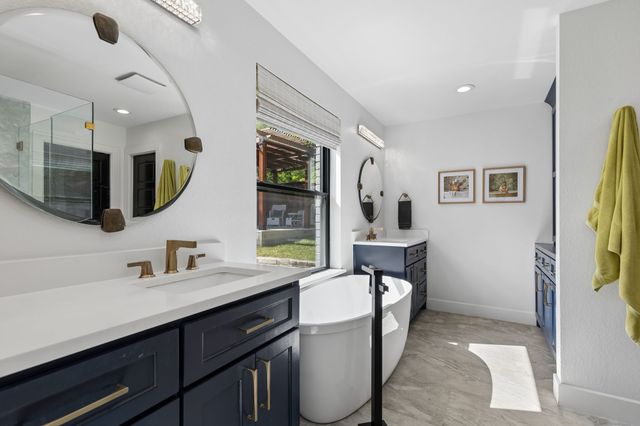 1114 Normandy Drive, Grapevine, TX 76051