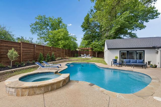 1114 Normandy Drive, Grapevine, TX 76051