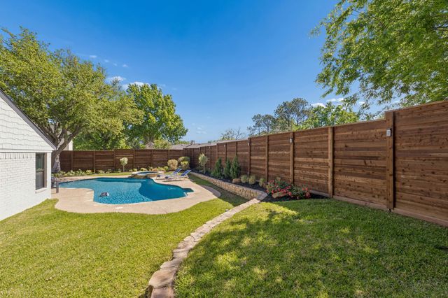 1114 Normandy Drive, Grapevine, TX 76051