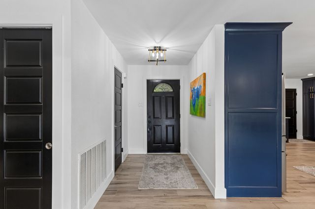 1114 Normandy Drive, Grapevine, TX 76051