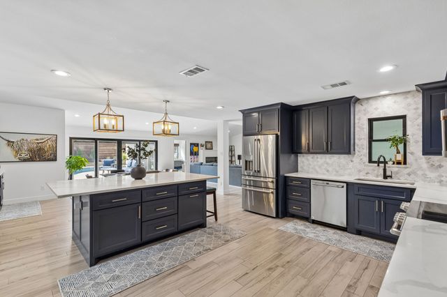 1114 Normandy Drive, Grapevine, TX 76051