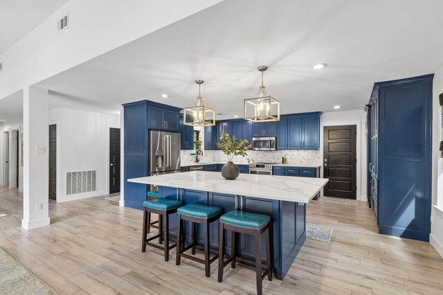 1114 Normandy Drive, Grapevine, TX 76051