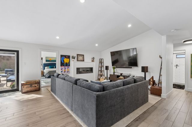 1114 Normandy Drive, Grapevine, TX 76051