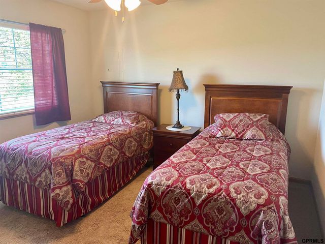 16025 Willit Plaza, Omaha, NE 68007