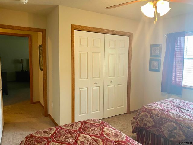 16025 Willit Plaza, Omaha, NE 68007