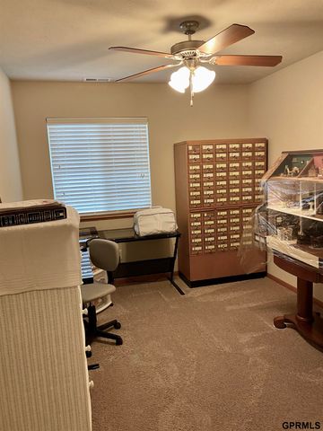 16025 Willit Plaza, Omaha, NE 68007