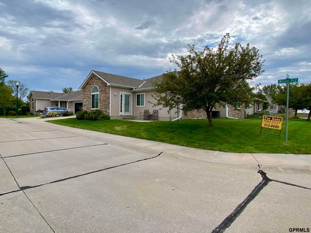 16025 Willit Plaza, Omaha, NE 68007