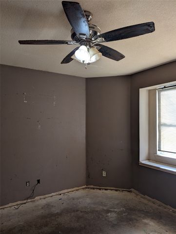 2301 Springmere Drive, Arlington, TX 76012